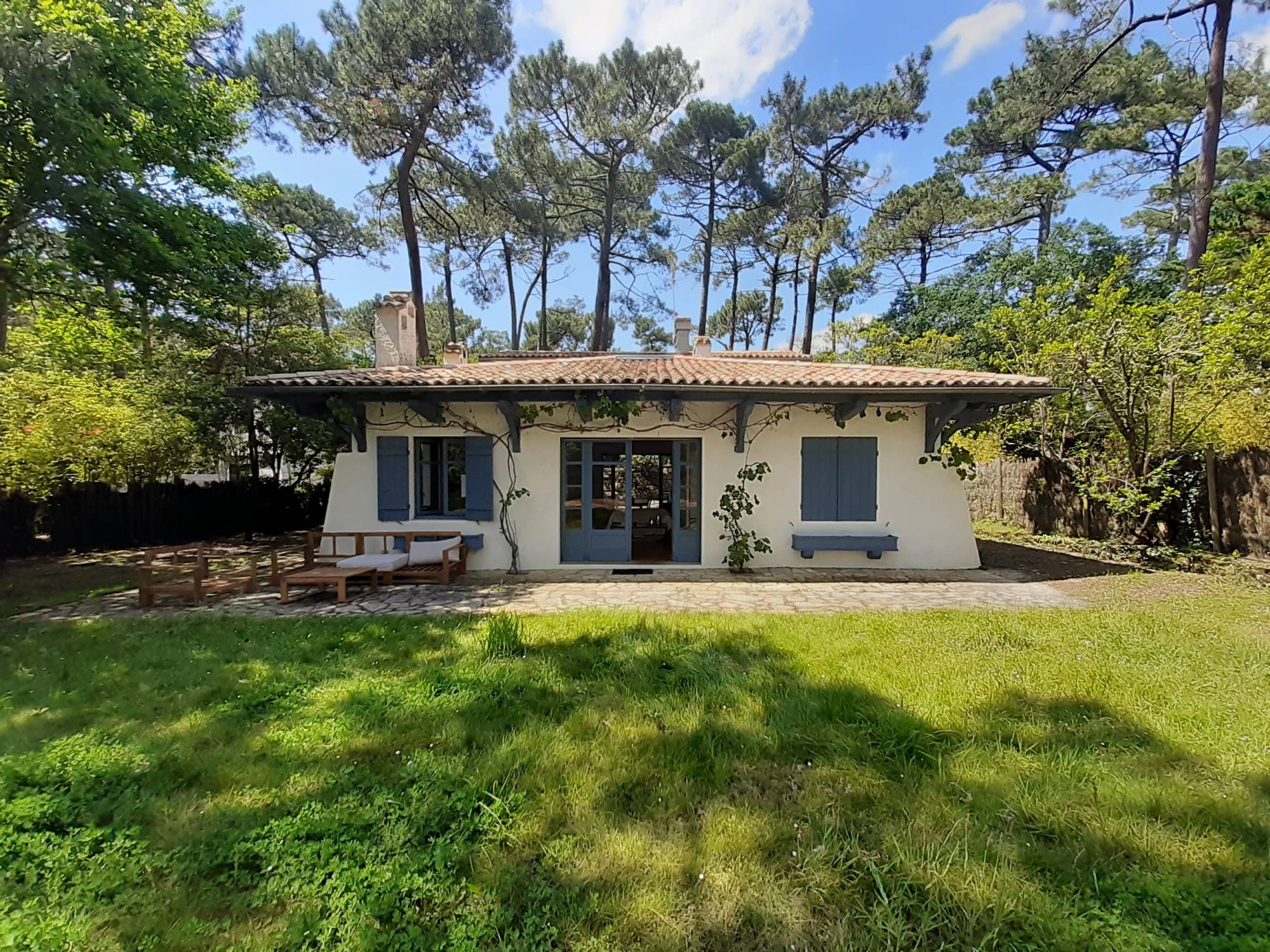 Sélection de maisons de vacances 5 chambres disponibles à la location sur Lège-Cap-Ferret