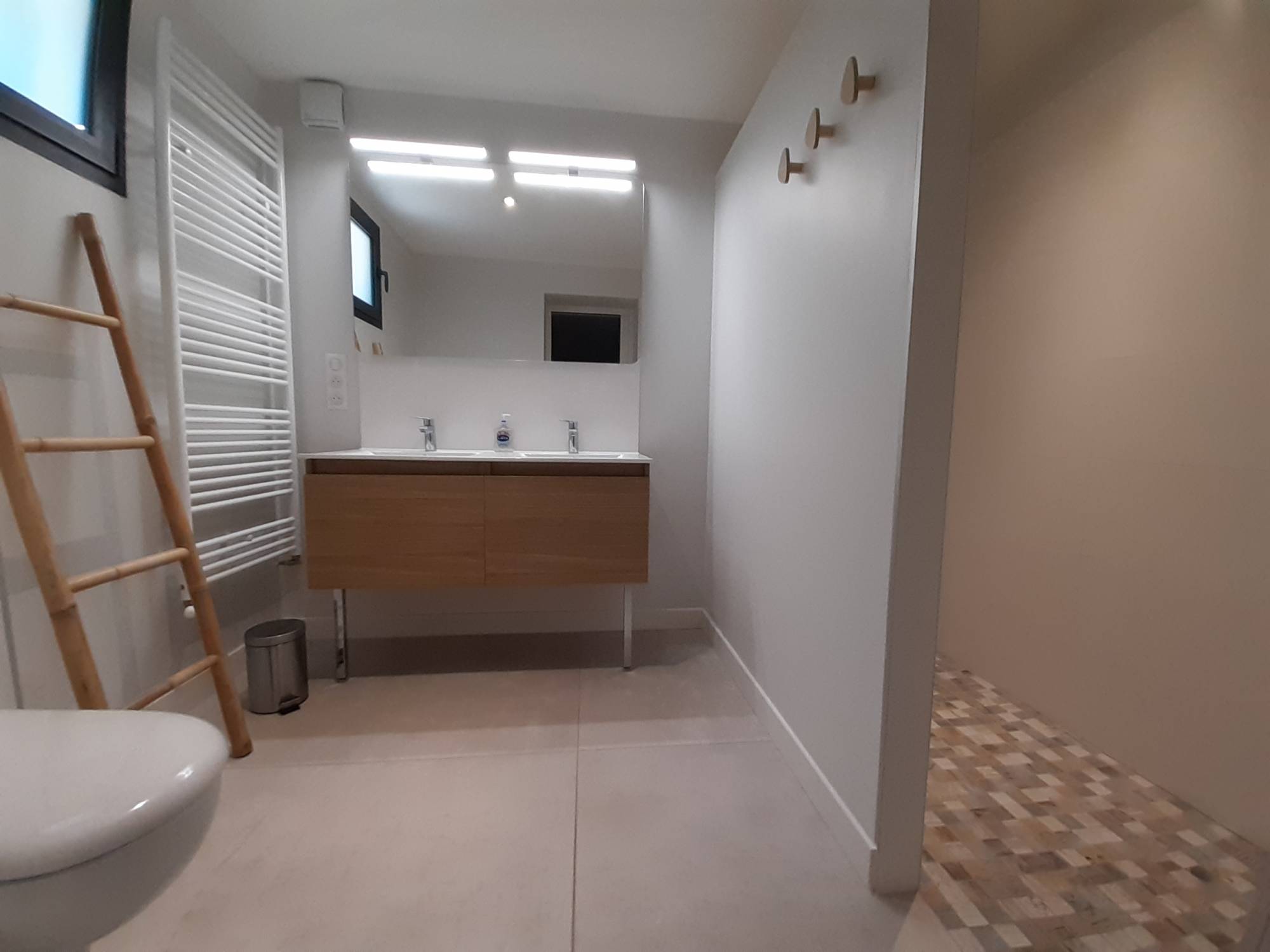 villa 6 chambres à louer proche plage et piscine