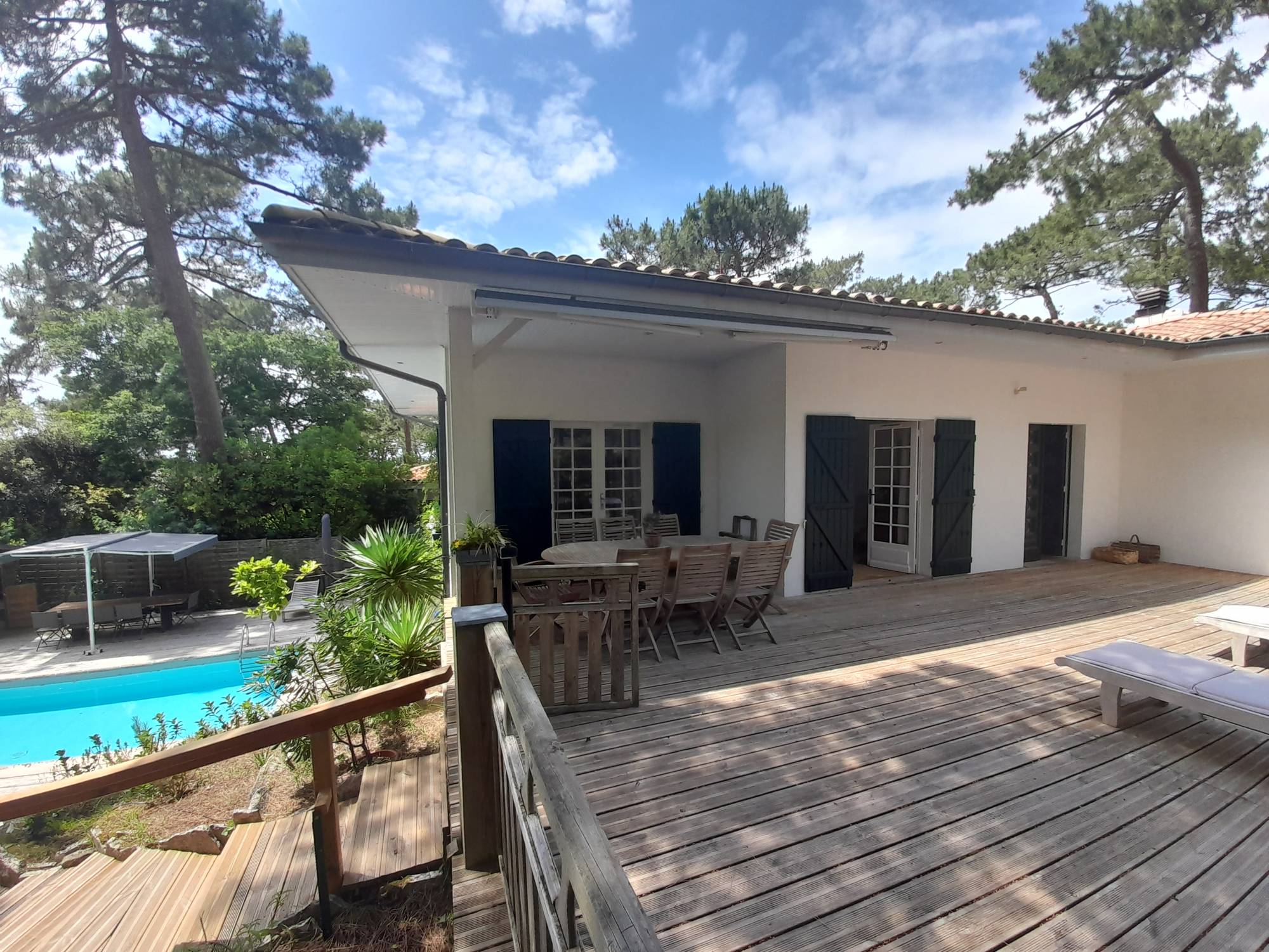 a louer maison 4 chambres avec piscine arccahon