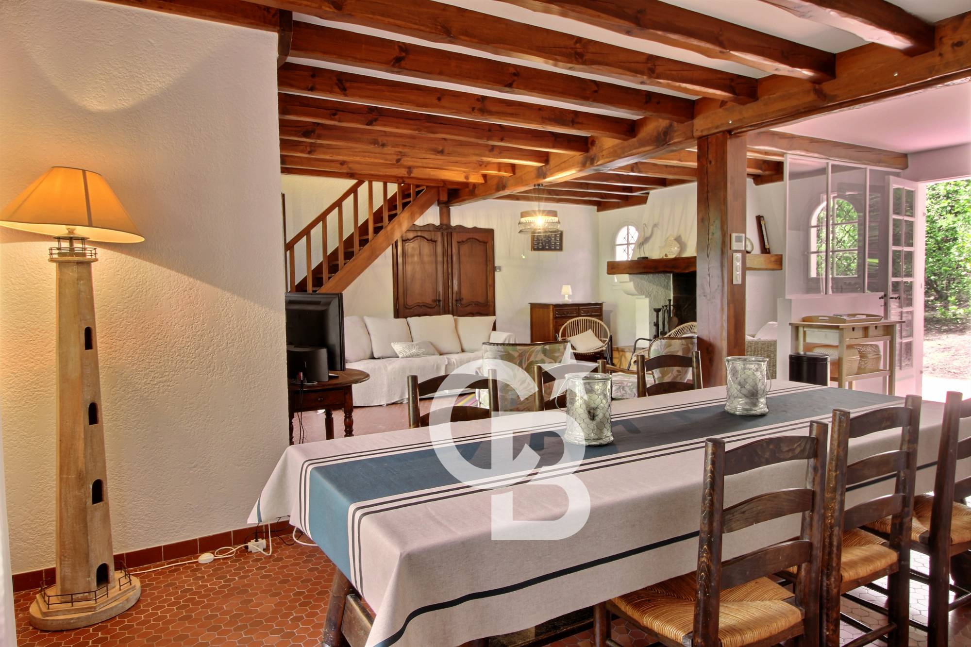 Location villa 5 chambres - Piraillan