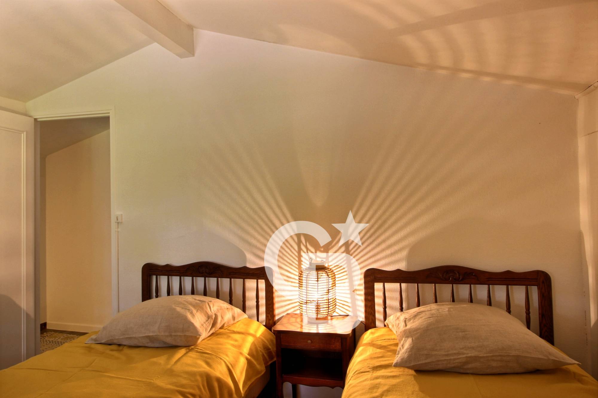 Location villa 5 chambres - Piraillan