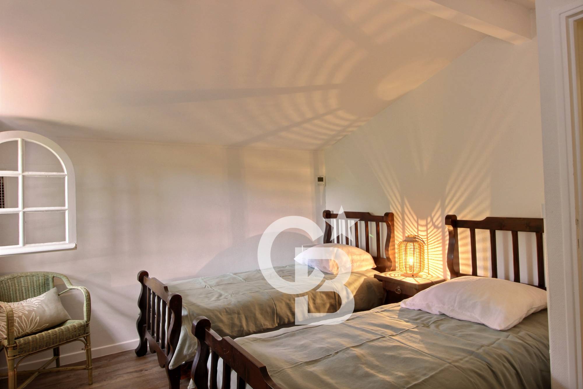 Location villa 5 chambres - Piraillan