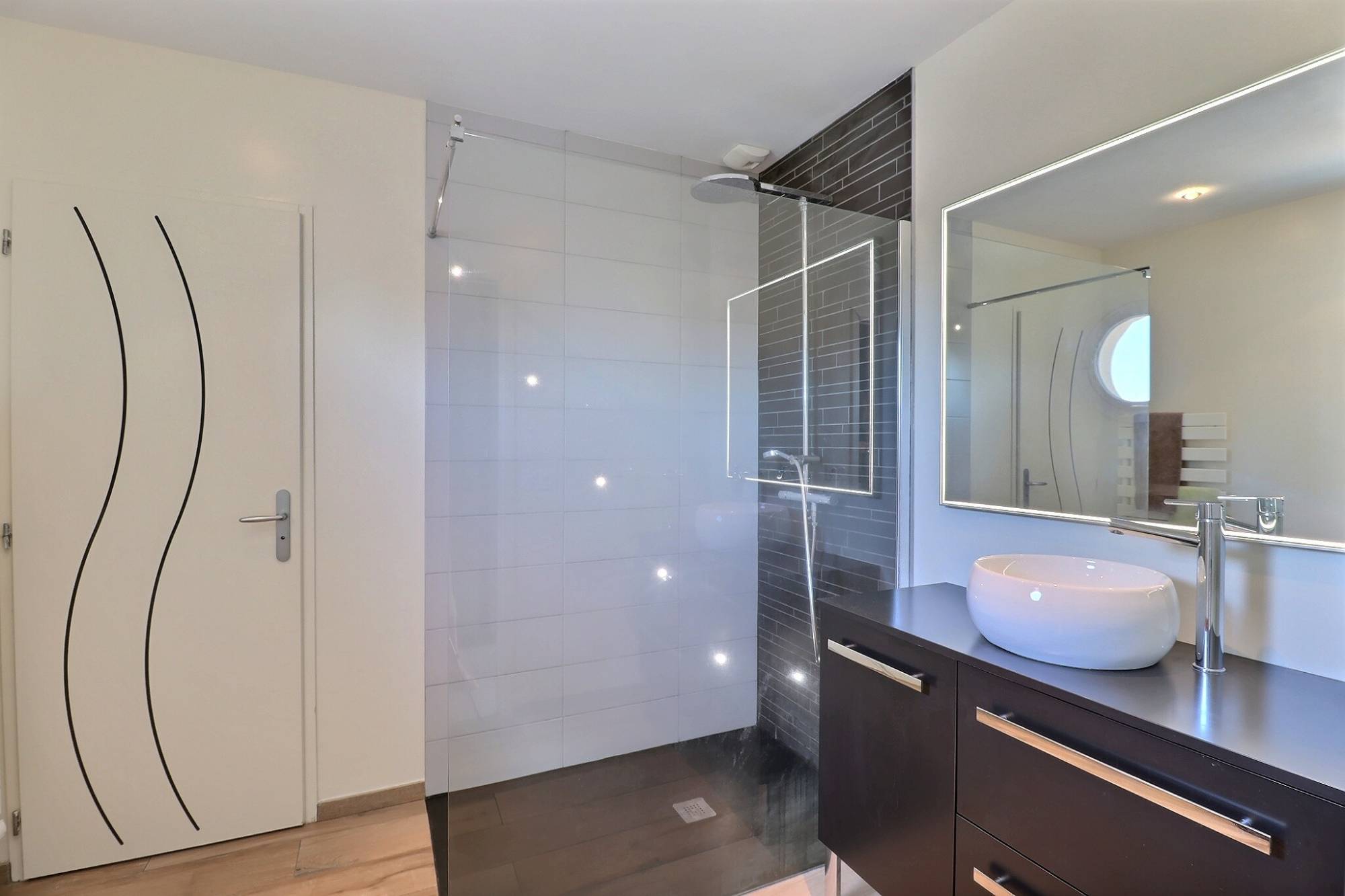 Location villa 3 chambres avec piscine chauffée – centre ville d’Andernos- les-Bains