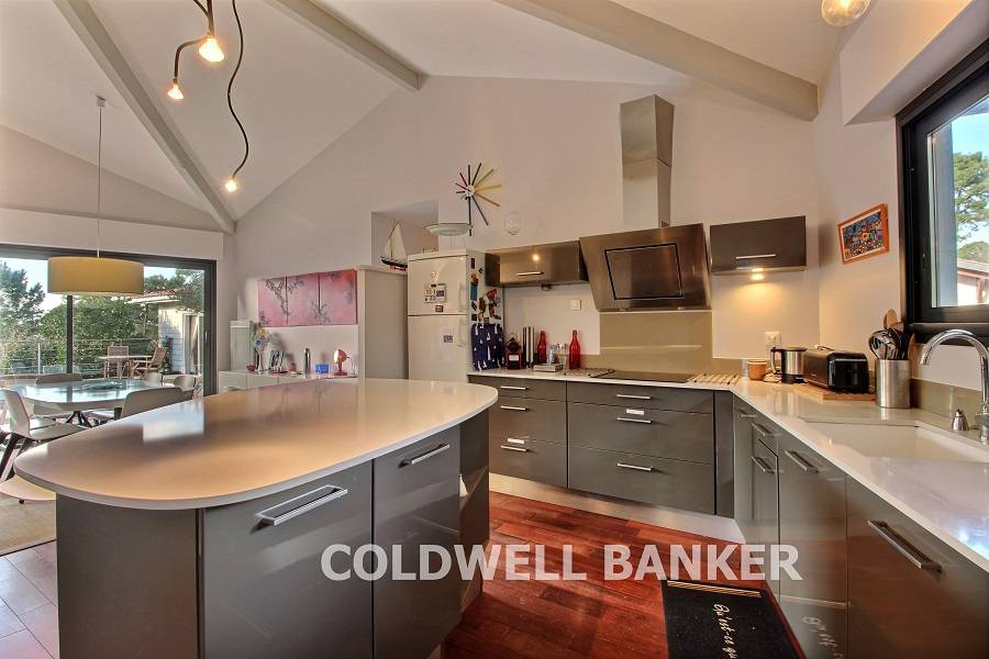 Location villa - 3 chambres et 6 personnes - piscine - Le Canon