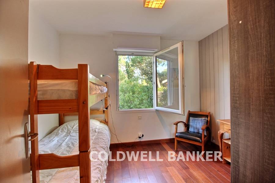 Location villa - 3 chambres et 6 personnes - piscine - Le Canon