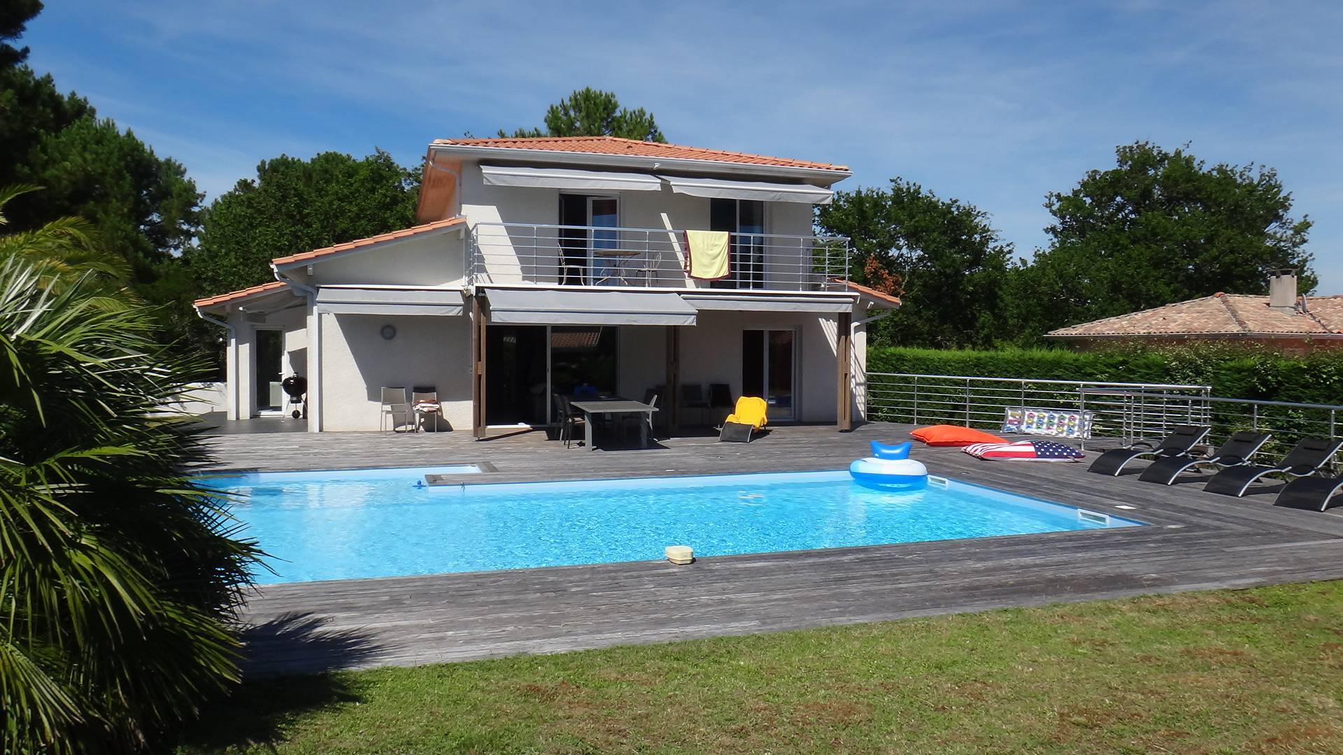 villa dans le domaine a louer au pyla