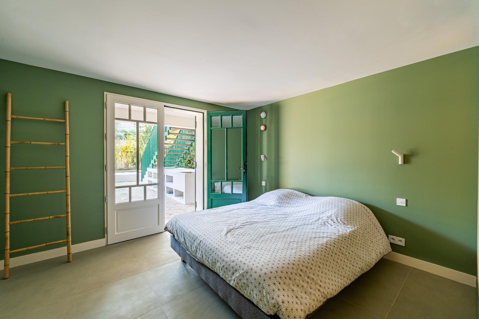 location de vacances villa 6 chambres piscine chauffée arcachon