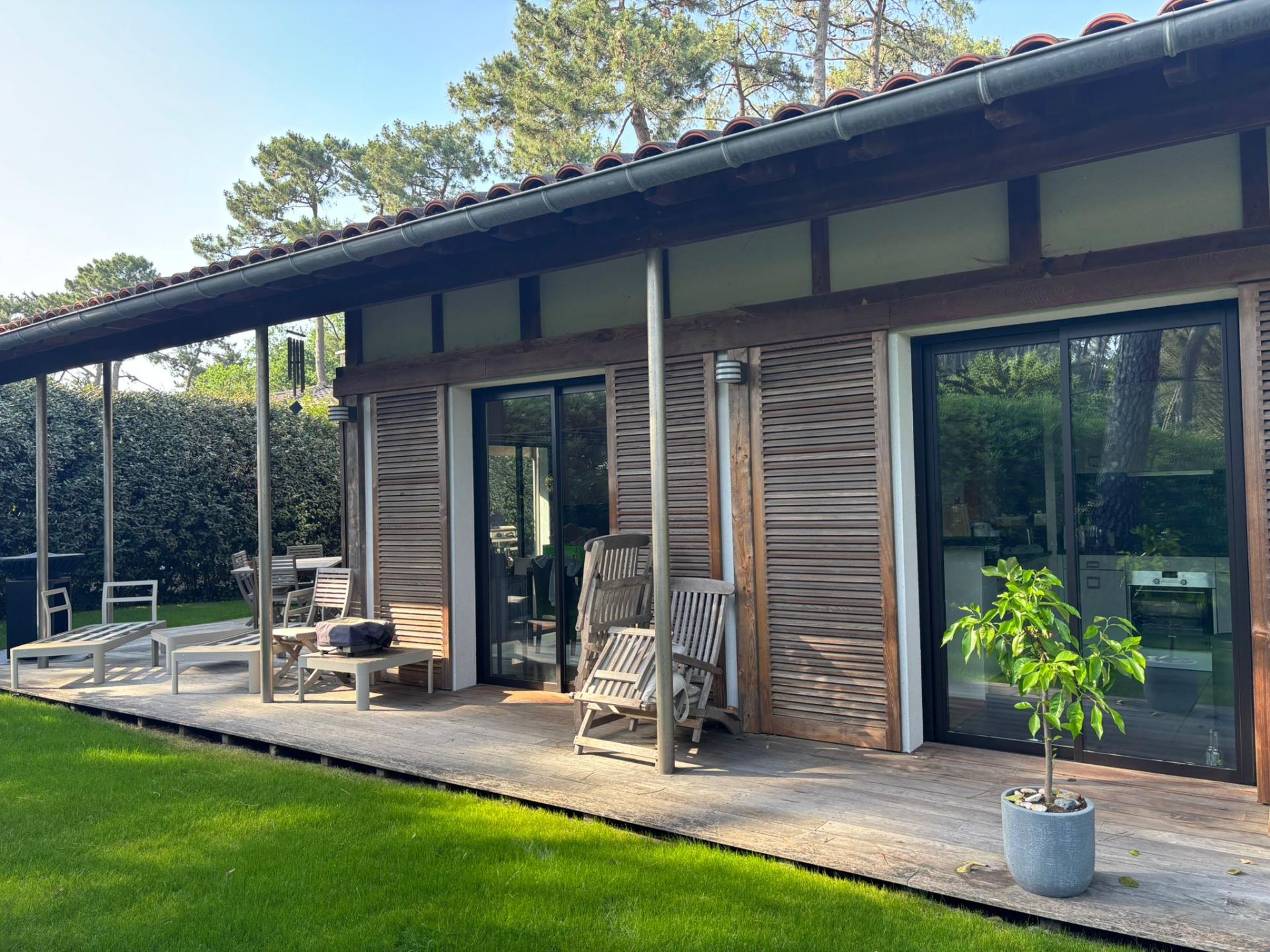 Charmante villa en bois moderne, 4 chambres ,à coté de la dune du Pilat