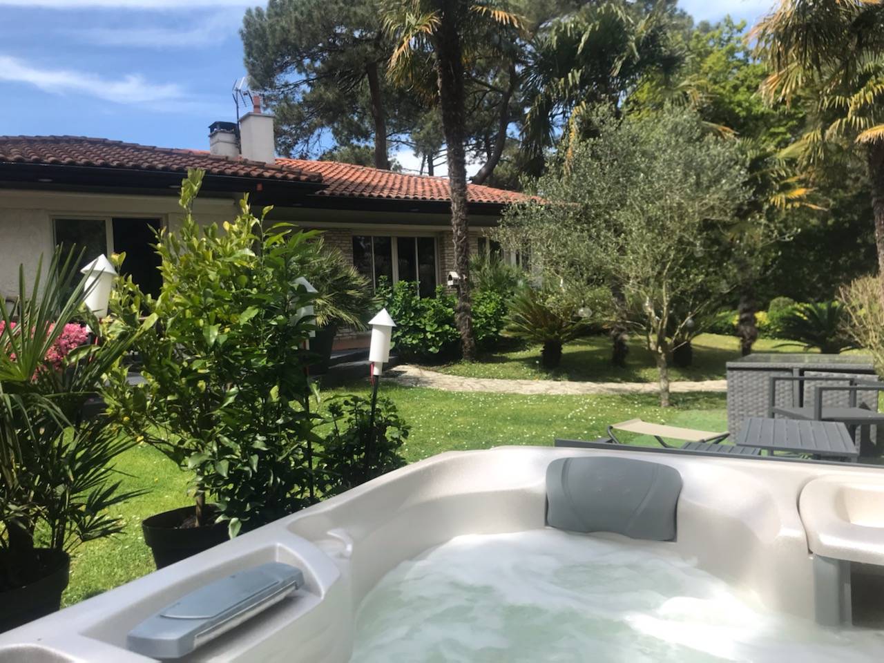 locations saisonnières villa avec jacuzzi arcachon
