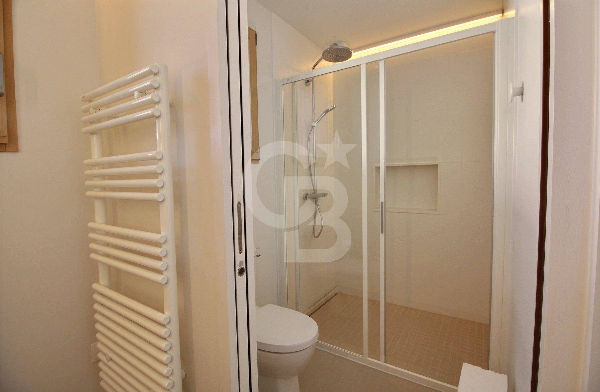 Location villa 4 chambres sur les hauteurs du Canon