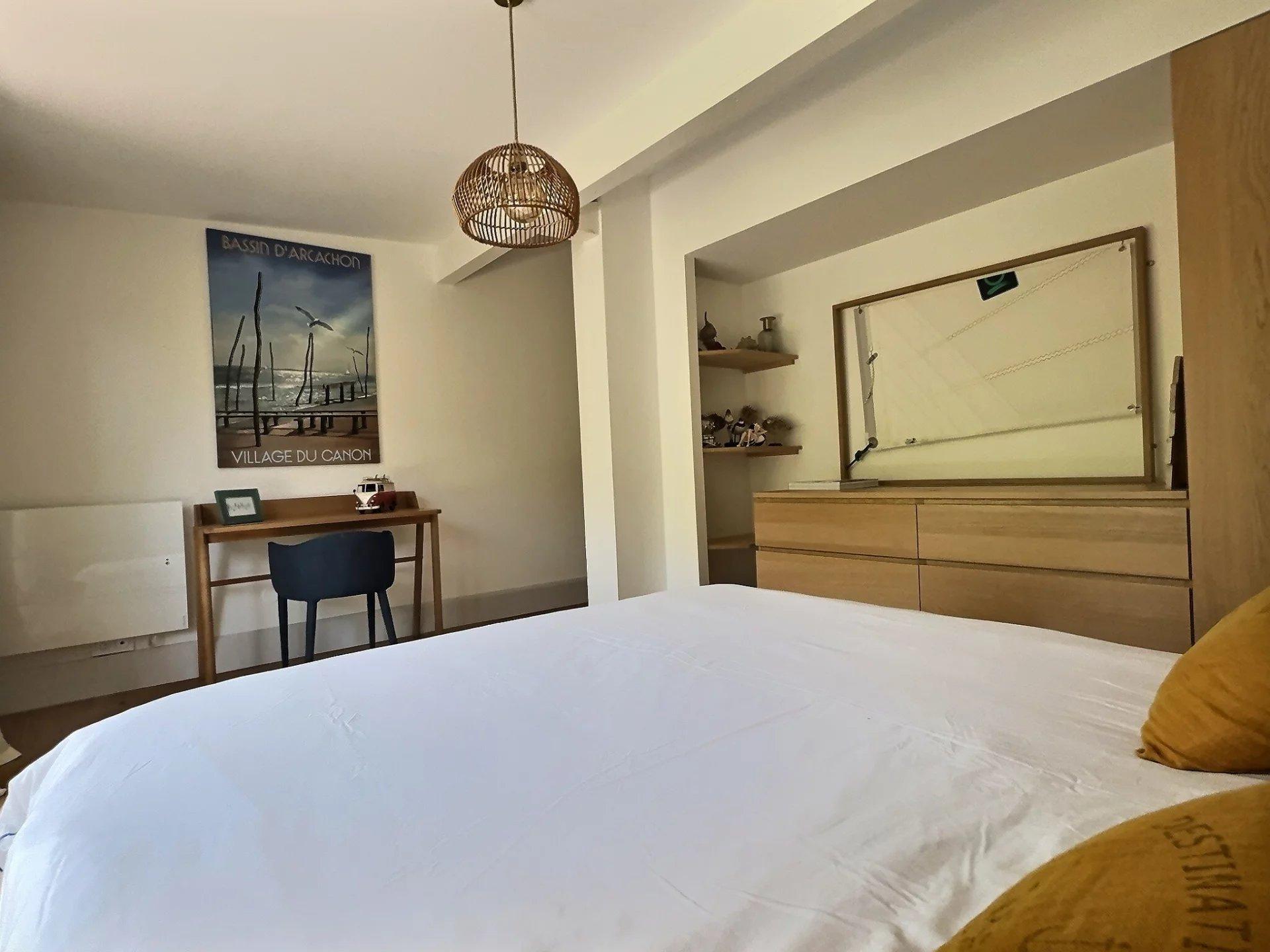 Location villa - 4 chambres et 8 couchages - piscine chauffée - Le Canon