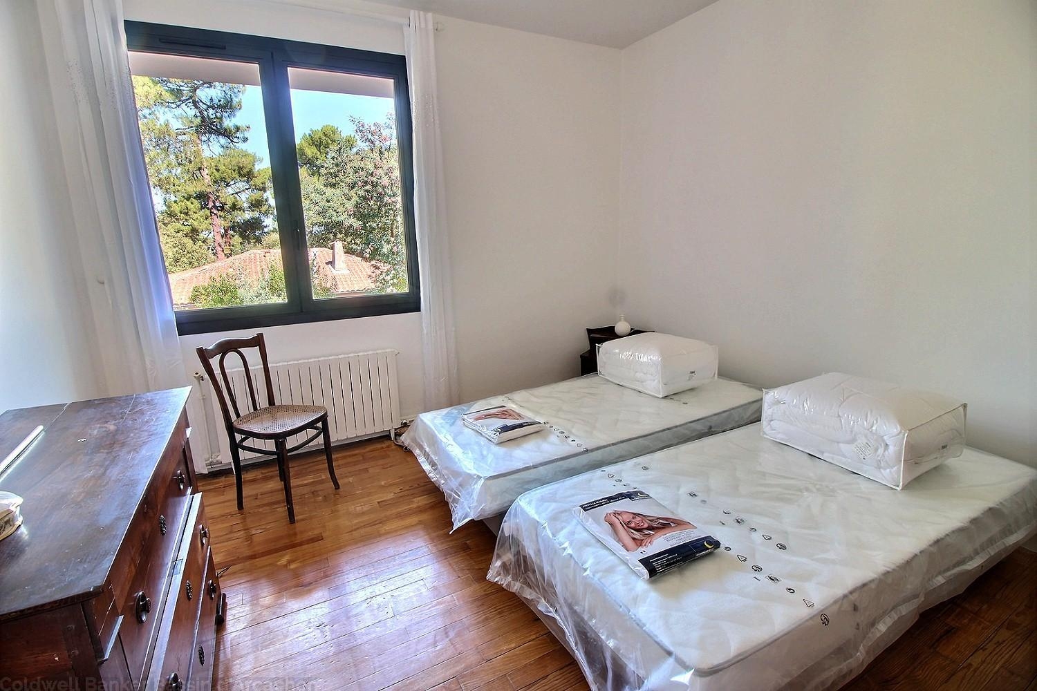 Location villa 4 chambres - 8 personnes - plage et commerces à pied PYLA SUR MER