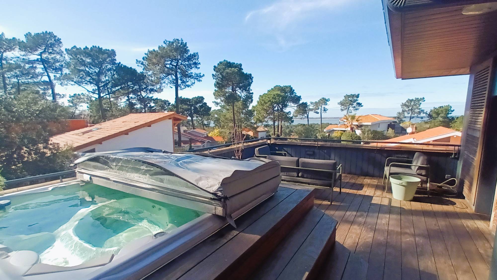 location saisonnière villa avec piscine et jacuzzi arcachon