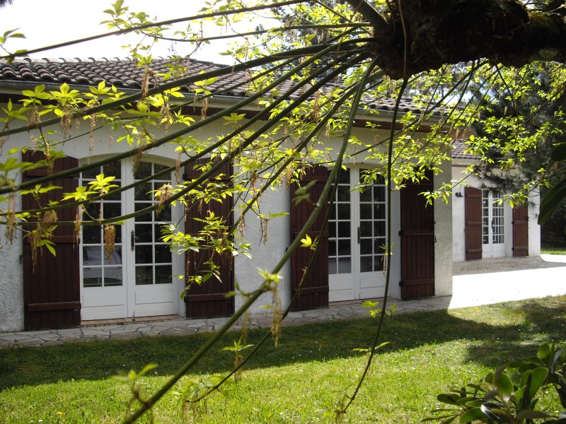 Agréable villa rénovée à louer pour 8 personnes proche cap-ferret