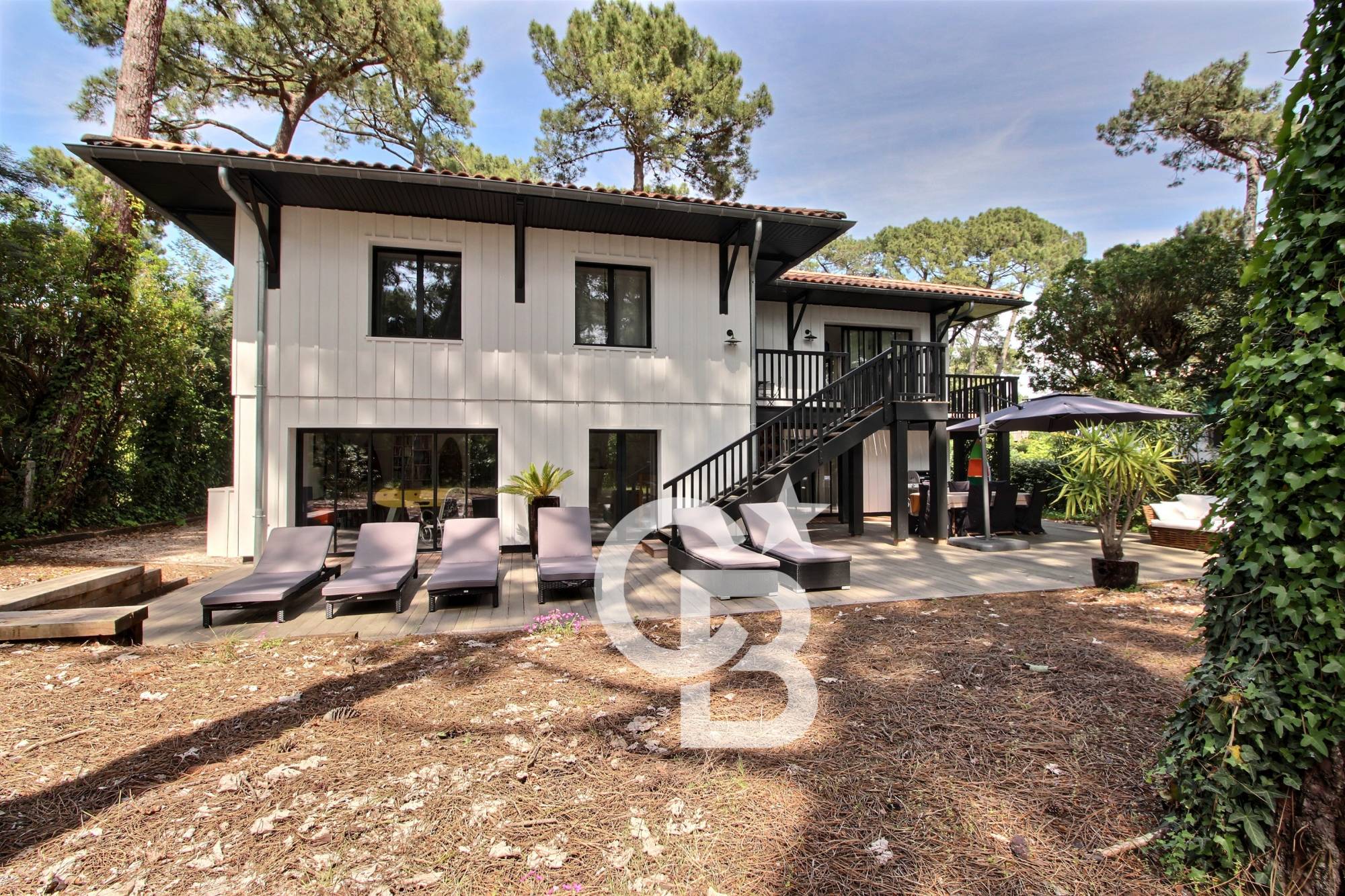 Location villa 5 chambres entièrement rénovée avec vue Bassin - Lège Cap Ferret Petit Piquey