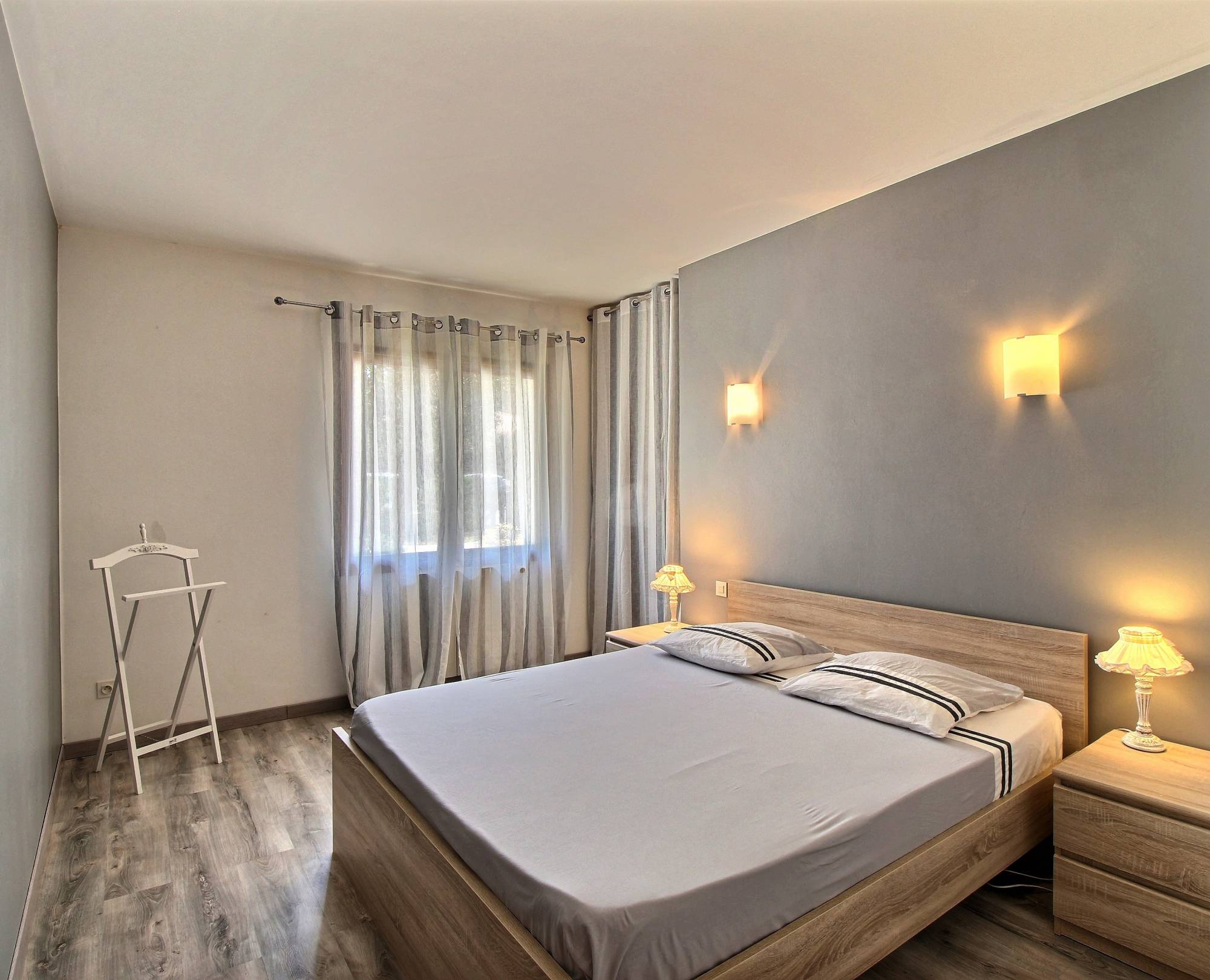 maison en location avec piscine et 6 chambres