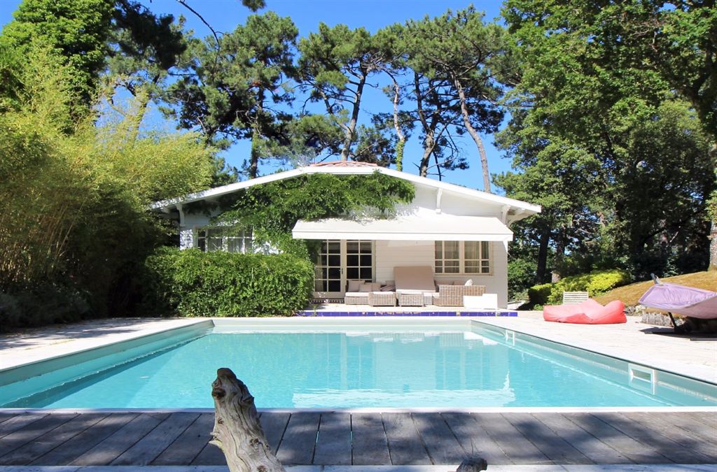 Maison piscine location 8 personnes villa corniche