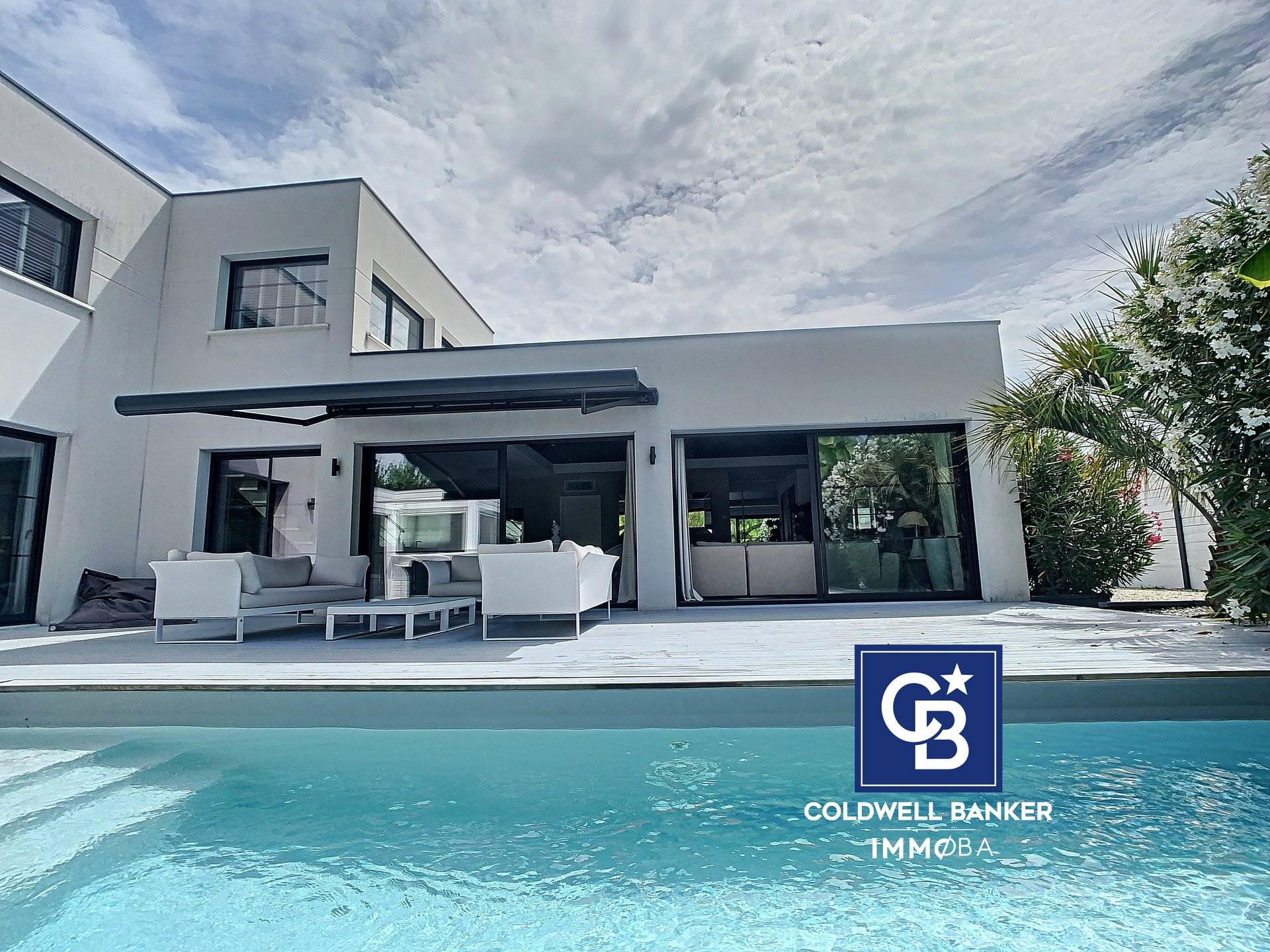 location de vacances villa d'architecte piscine bassin d'arcachon