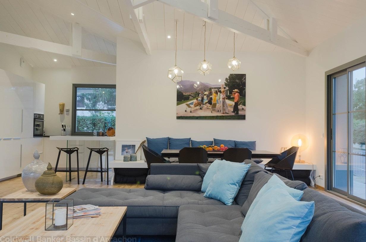 villa de standing à louer 4 chambres avec piscine chauffée