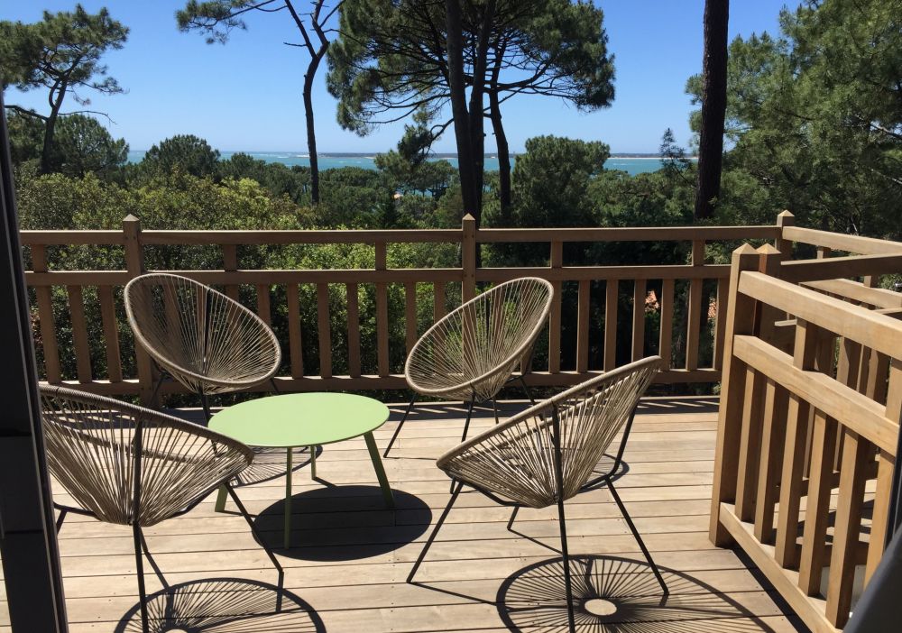 Notre zone d'activité pour ce service Location saisonnière de biens immobiliers vue mer disponibles en 2026 sur Cap Ferret Phare et 44 hectares dans les zones les plus prisées